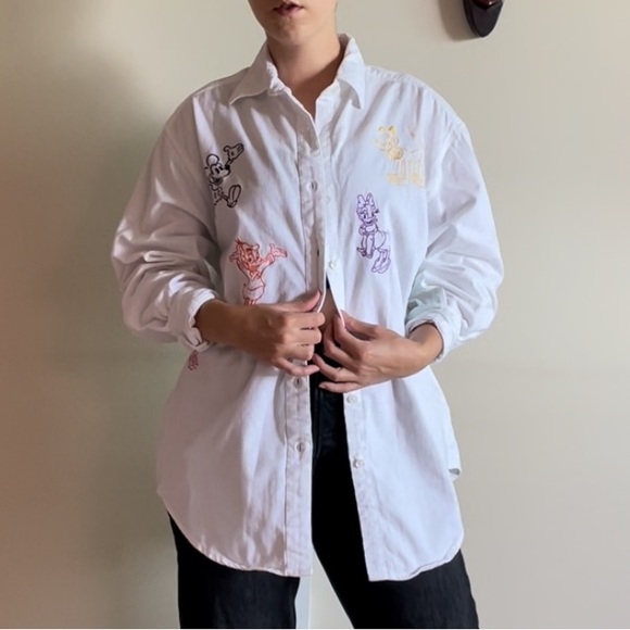 Vintage Disney Oversized White Embroidered Button Down Shirt Size Large - Picture 5 of 13